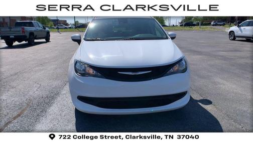 Bright White Clearcoat 2023 Chrysler Voyager LX