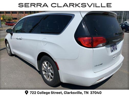 2023 Chrysler Voyager LX