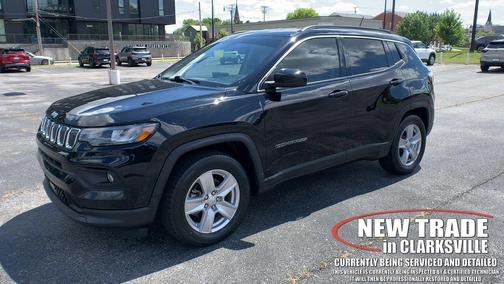 Diamond Black Crystal Pearlcoat 2022 Jeep Compass Latitude