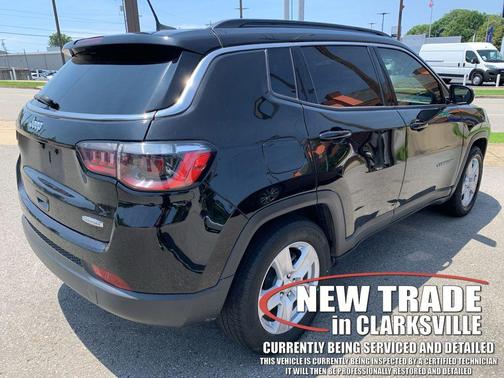Diamond Black Crystal Pearlcoat 2022 Jeep Compass Latitude