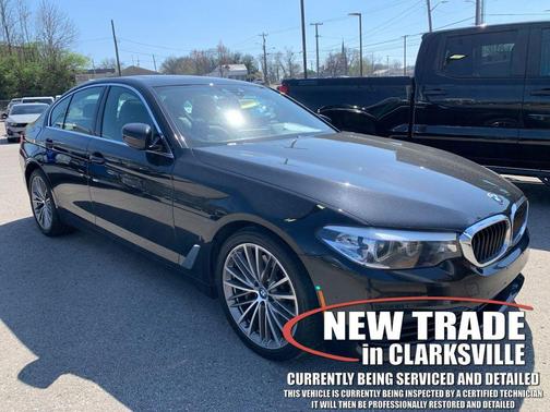 Black Sapphire Metallic 2019 BMW 530e iPerformance