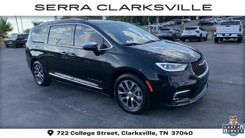 Brilliant Black Crystal Pearlcoat 2022 Chrysler Pacifica L