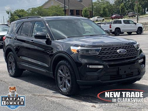 AGATE BLACK METALLIC 2022 Ford Explorer XLT