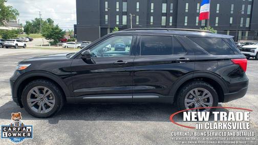 AGATE BLACK METALLIC 2022 Ford Explorer XLT