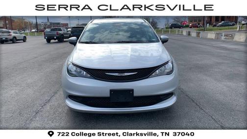 Silver Mist Clearcoat 2023 Chrysler Voyager LX