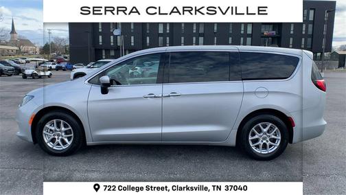 2023 Chrysler Voyager LX