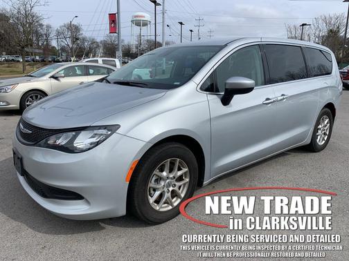 2023 Chrysler Voyager LX