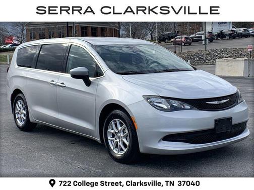 Silver Mist Clearcoat 2023 Chrysler Voyager LX