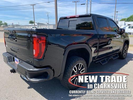 Onyx Black 2025 GMC Sierra 1500 AT4