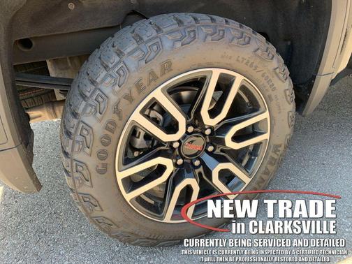 Onyx Black 2025 GMC Sierra 1500 AT4