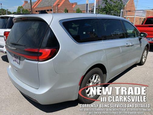 Silver Mist Clearcoat 2023 Chrysler Pacifica Touring L
