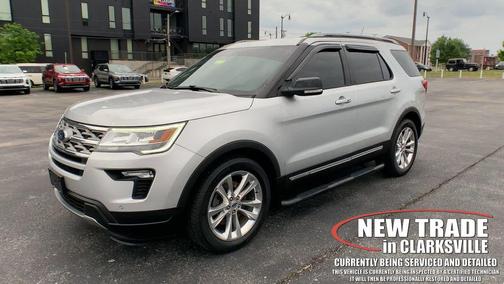 INGOT SILVER METALLIC 2018 Ford Explorer XLT