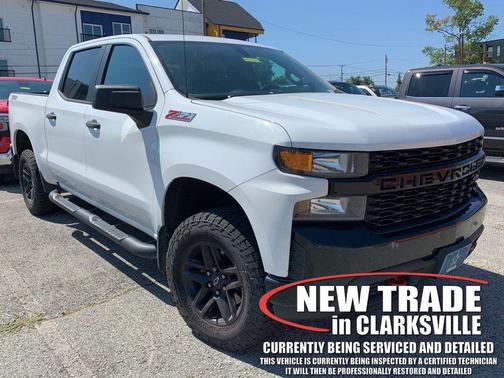 Summit White 2019 Chevrolet Silverado 1500 Custom Trail Boss