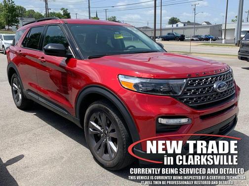Rapid Red Metallic Tinted Clearcoat 2023 Ford Explorer XLT