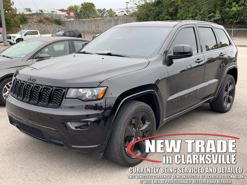 Diamond Black Crystal Pearlcoat 2021 Jeep Grand Cherokee Laredo