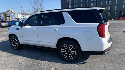 2022 GMC Yukon 4WD AT4