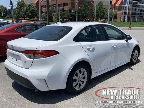 Ice Cap 2024 Toyota Corolla LE