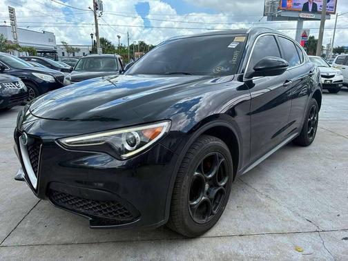 Vulcano Black Metallic 2018 Alfa Romeo Stelvio Base