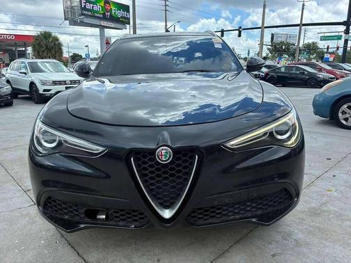 Vulcano Black Metallic 2018 Alfa Romeo Stelvio Base