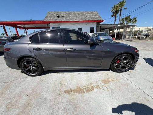 2017 Alfa Romeo Giulia Ti