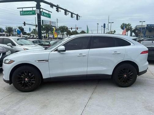 Fuji White 2019 Jaguar F-PACE 30t Prestige