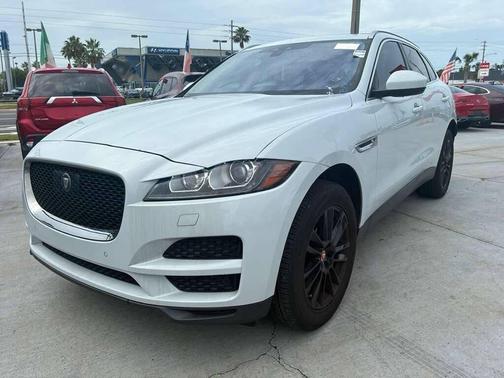 Fuji White 2019 Jaguar F-PACE 30t Prestige