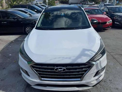 2019 Hyundai TUCSON SE