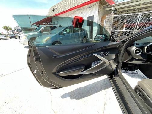 Mosaic Black Metallic 2018 Chevrolet Camaro 1LT