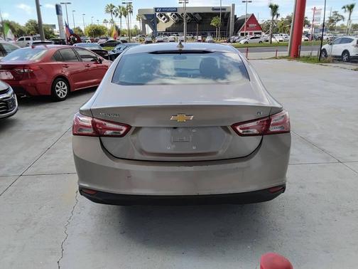 2022 Chevrolet Malibu FWD LT