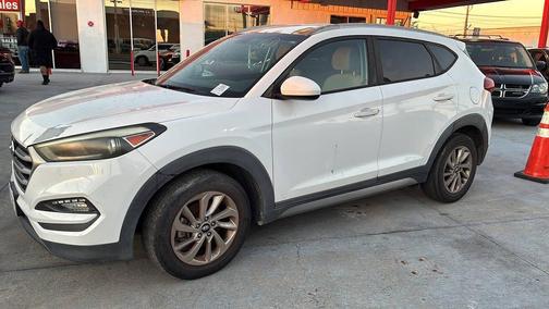 2017 Hyundai TUCSON SE