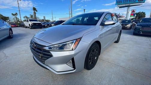 2019 Hyundai ELANTRA SE