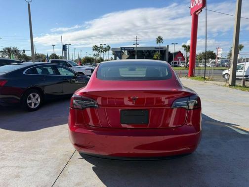 2022 Tesla Model 3 Standard Range