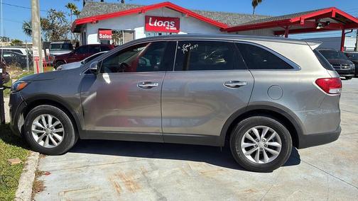 2017 Kia Sorento L