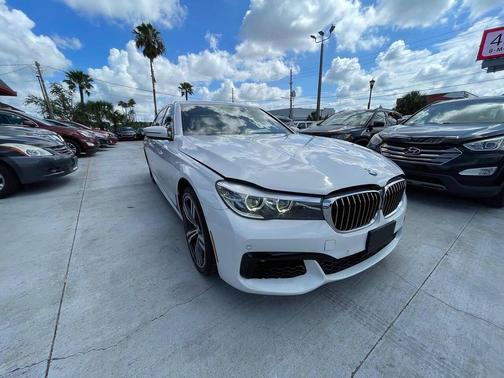 Alpine White 2017 BMW 740 740i 4dr Sedan