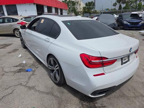 Alpine White 2017 BMW 740 740i 4dr Sedan