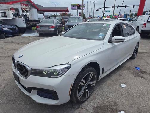 Alpine White 2017 BMW 740 740i 4dr Sedan