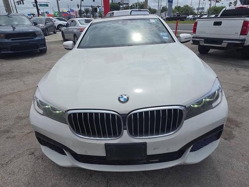 Alpine White 2017 BMW 740 740i 4dr Sedan
