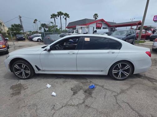 Alpine White 2017 BMW 740 740i 4dr Sedan