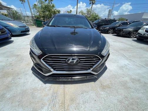 Phantom Black 2019 Hyundai SONATA SE