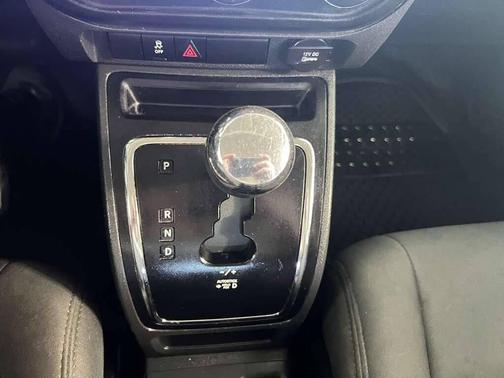 Bright White Clearcoat 2013 Jeep Patriot Sport