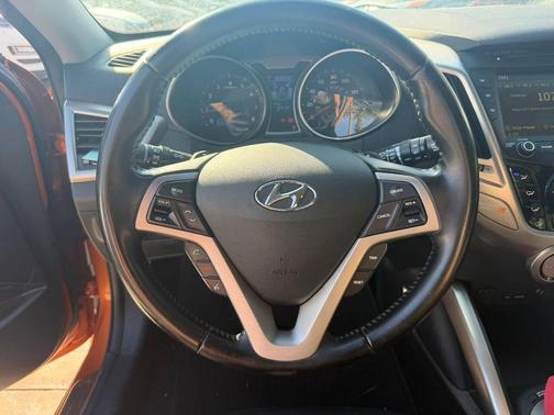 2015 Hyundai Veloster RE:FLEX w/Black