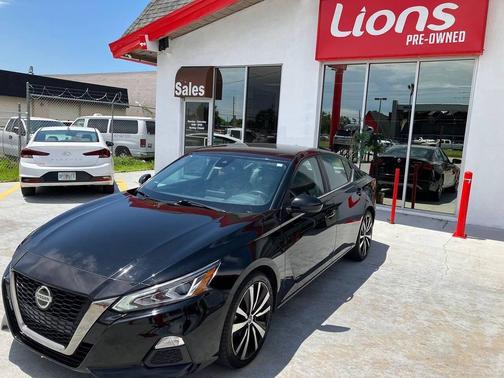 2020 Nissan Altima SR FWD