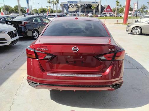 2022 Nissan Altima 2.5 SV