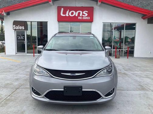 2019 Chrysler Pacifica Touring L