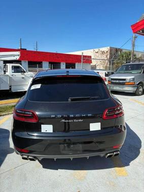 2015 Porsche Macan Turbo