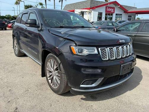 Diamond Black Crystal Pearlcoat 2018 Jeep Grand Cherokee Summit