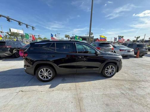 Ebony Twilight Metallic 2023 GMC Terrain SLT