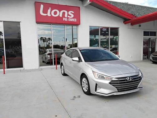 2019 Hyundai ELANTRA SE