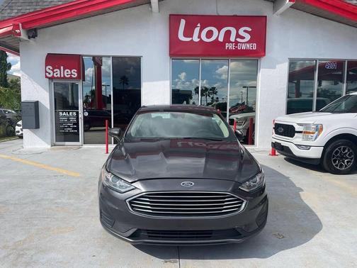 2020 Ford Fusion SE