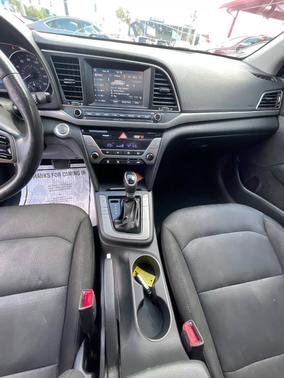 Symphony Silver 2018 Hyundai ELANTRA Limited